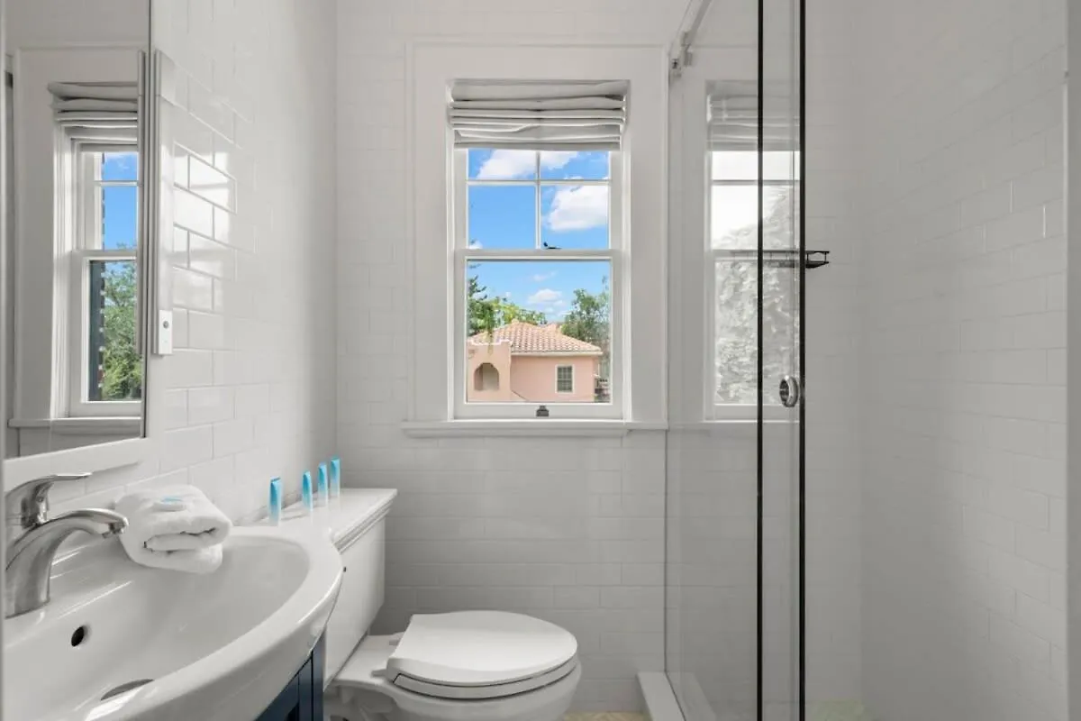 The Adaline Room #8 - Beautiful Hyde Park Apt, 2Nd Floor, Steps To Bayshore Tampa 0*,  USA